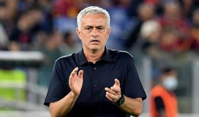 赏金女王模拟器官网-穆里尼奥：每天去教堂祈祷别有受伤 胜利才能开心